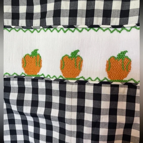 Stitchy Fish Gingham Fall Pickins Smocked
Pumpkin Long Jon
Jon-2T - Picture 2 of 9